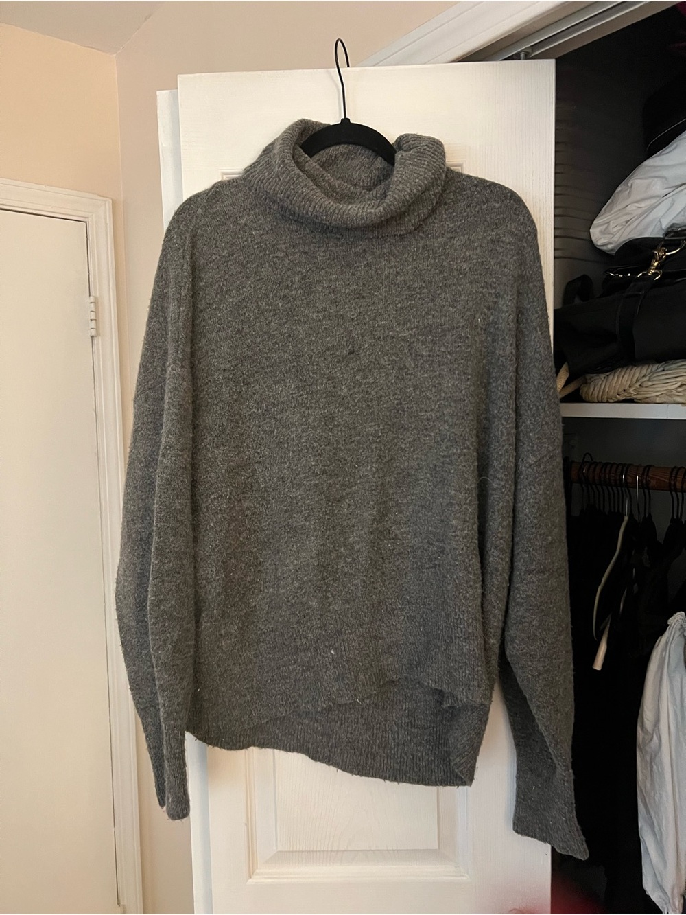 H&M Gray Turtleneck Sweater - Soft Cozy Knit